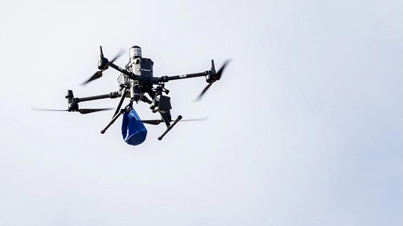 Dron en vuelo en los recientes test de U-Space de Zaragoza. Foto: Expodrnica